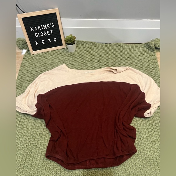 Blouse 💕 - Picture 1 of 2